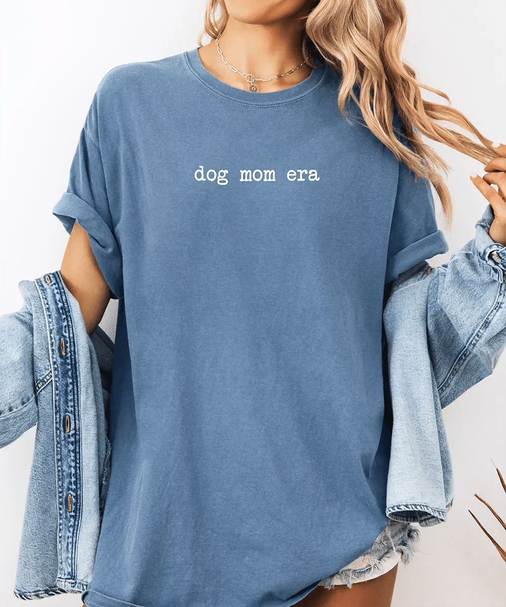 Dog Mom Era Comfort Colors® T-Shirt - Woven Mama