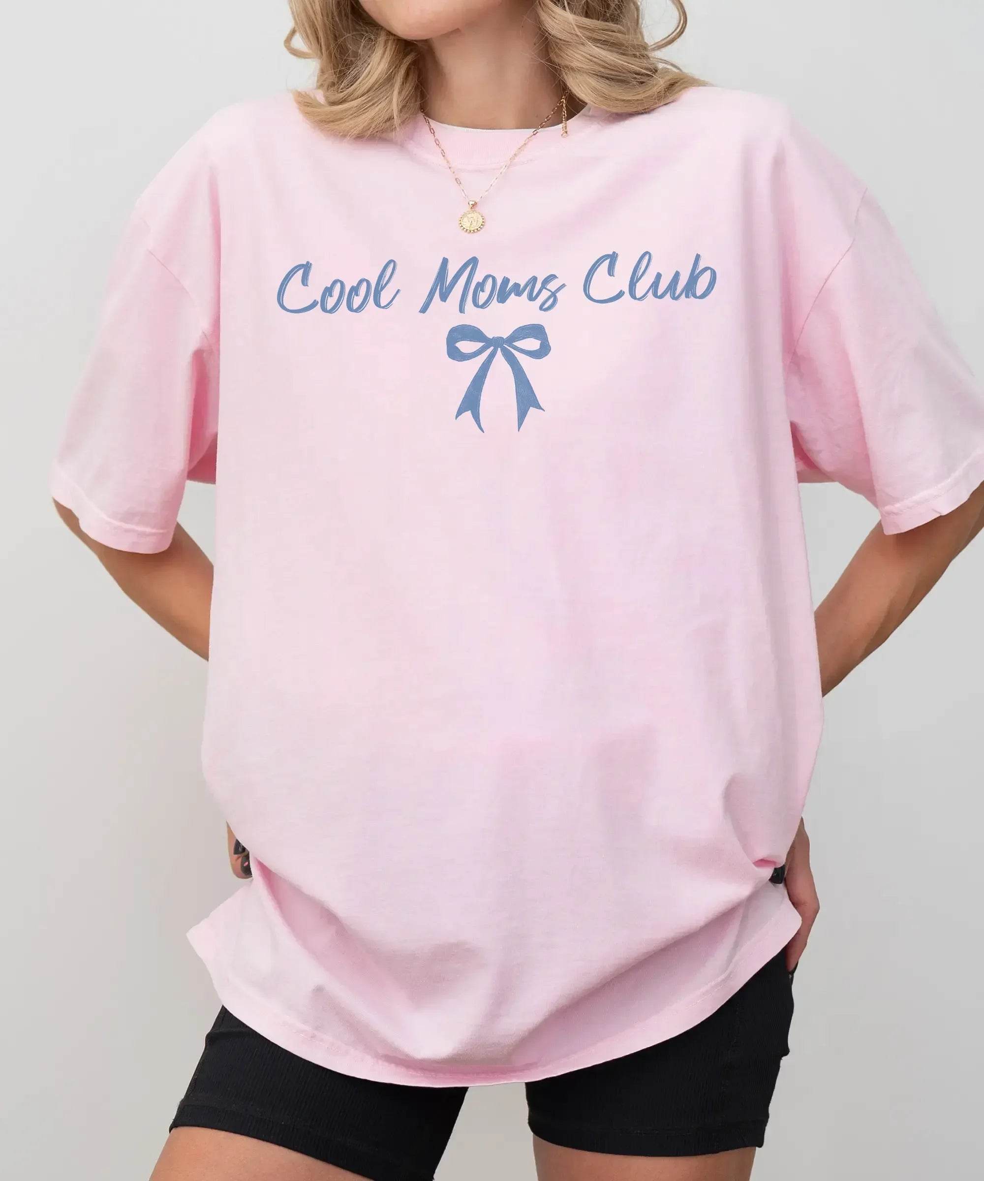 Cool Moms Club T-Shirt – Coquette Aesthetic Comfort Colors Tee for Stylish Moms - Woven Mama