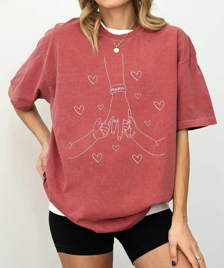 Mama Comfort Colors® T-Shirt – Minimalist Line Art Hands & Hearts Mom Shirt - Woven Mama
