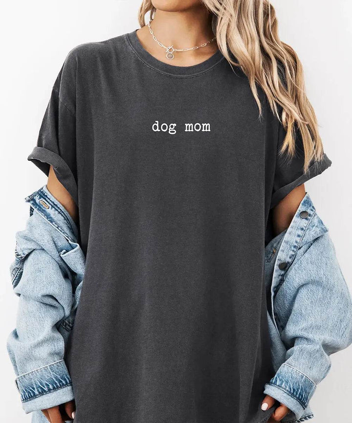Dog Mom Comfort Colors® T-Shirt - Woven Mama